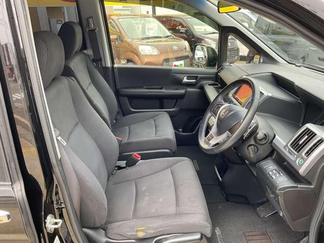 ステップワゴン ２．０　スパーダ　Ｚ　両側パワースライドドア・ＨＩＤヘッドライト・フリップダウンモニタ・純正アルミホイール・自社　ローン（18枚目）