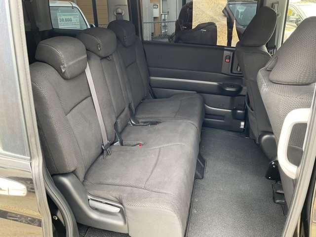 ステップワゴン ２．０　スパーダ　Ｚ　両側パワースライドドア・ＨＩＤヘッドライト・フリップダウンモニタ・純正アルミホイール・自社　ローン（20枚目）