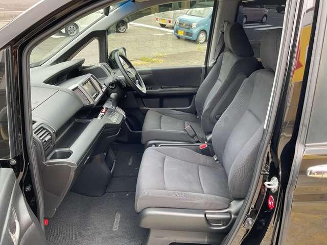 ステップワゴン ２．０　スパーダ　Ｚ　両側パワースライドドア・ＨＩＤヘッドライト・フリップダウンモニタ・純正アルミホイール・自社　ローン（27枚目）