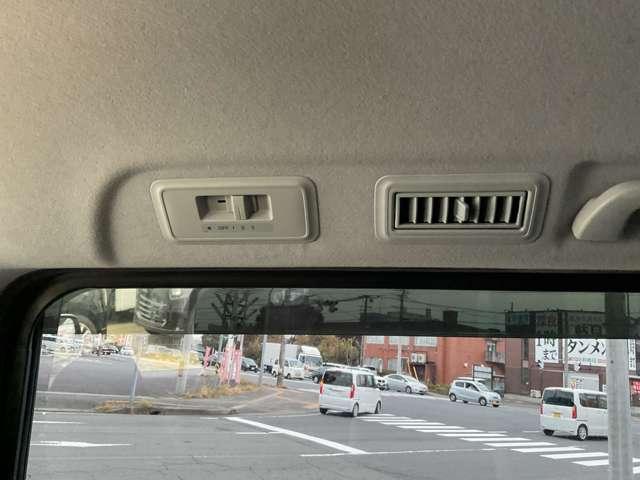 ステップワゴン ２．０　スパーダ　Ｚ　両側パワースライドドア・ＨＩＤヘッドライト・フリップダウンモニタ・純正アルミホイール・自社　ローン（37枚目）