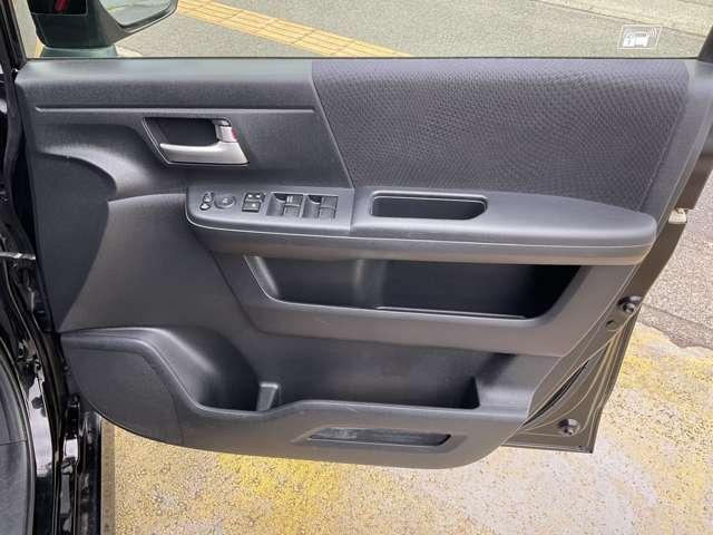 ステップワゴン ２．０　スパーダ　Ｚ　両側パワースライドドア・ＨＩＤヘッドライト・フリップダウンモニタ・純正アルミホイール・自社　ローン（38枚目）