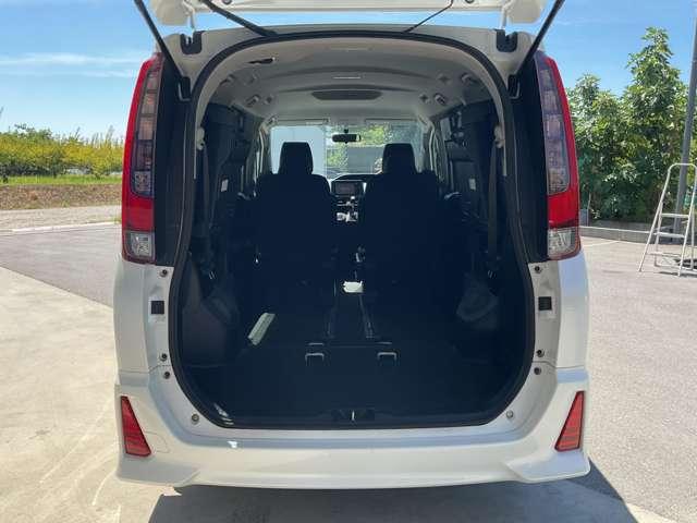 ノア Ｓｉ　自社　ローン　信用回復ローン　純正ＳＤナビ　フルセグＴＶ　Ｂｌｕｅｔｏｏｔｈ　ステアリングリモコン　バックカメラ　ＥＴＣ　両側電動スライドドア　プッシュスタート　ＬＥＤヘッドライト　オートライト　リア（24枚目）