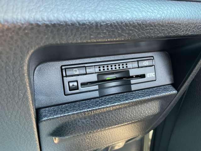 ノア Ｓｉ　自社　ローン　信用回復ローン　純正ＳＤナビ　フルセグＴＶ　Ｂｌｕｅｔｏｏｔｈ　ステアリングリモコン　バックカメラ　ＥＴＣ　両側電動スライドドア　プッシュスタート　ＬＥＤヘッドライト　オートライト　リア（37枚目）