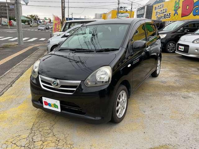 弊社販売のお車は全て内外装から室内、足回りに至るまでプロによる徹底クリーニングを施しております。お車の美しさには自信あり！細部まで入念に手仕上げしております。