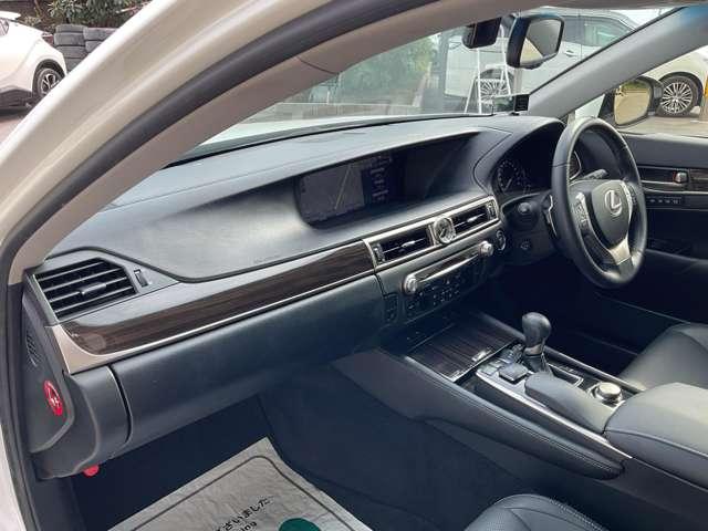 ＧＳ ２５０　Ｉパッケージ　パワーシート・エアーシート・クルーズコントロール・スマートキー・パドルシフト・ヘッドライトウォッシャー・リア電動サンシェード・自社　ローン（25枚目）