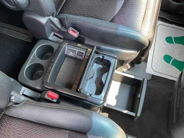 エルグランド ２．５　２５０ハイウェイスター　アーバンクロム　自社　ローン　自社分割　信用回復ローン　純正ＨＤＤナビ　フルセグＴＶ　Ｂｌｕｅｔｏｏｔｈ　フリップダウンモニター　両側パワースライドドア　アラウンドビューモニター　クルーズコントロール　ＬＥＤビーム（42枚目）