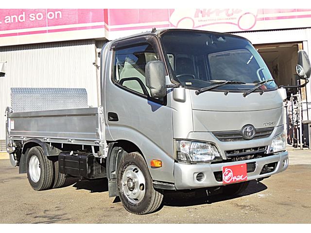 トヨエース 　２．０ｔ　極東開発アーム式パワーゲート付　プリクラッシュセーフティ　ＥＴＣ　荷台縞鋼板張り（3枚目）