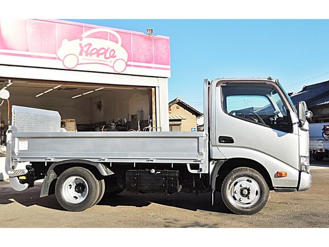 トヨエース 　２．０ｔ　極東開発アーム式パワーゲート付　プリクラッシュセーフティ　ＥＴＣ　荷台縞鋼板張り（4枚目）