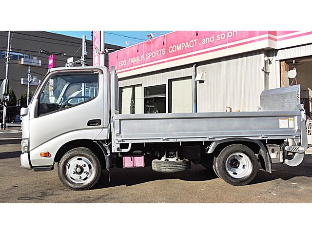 トヨエース 　２．０ｔ　極東開発アーム式パワーゲート付　プリクラッシュセーフティ　ＥＴＣ　荷台縞鋼板張り（5枚目）