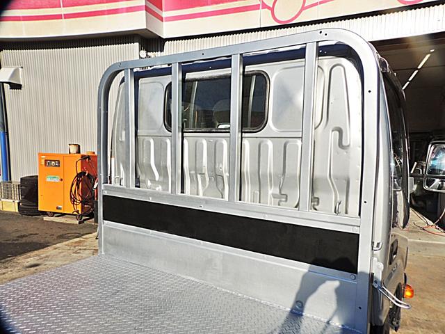 トヨエース 　２．０ｔ　極東開発アーム式パワーゲート付　プリクラッシュセーフティ　ＥＴＣ　荷台縞鋼板張り（17枚目）