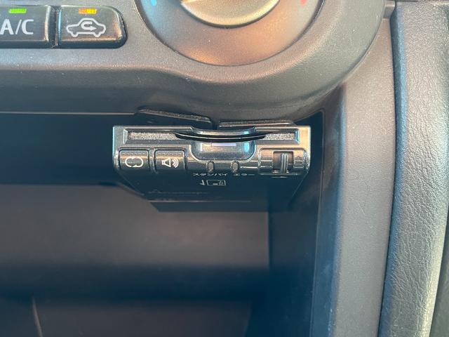 パジェロミニ ＶＲ　４ＷＤ　ＥＴＣ　ＴＶ　キーレスエントリー　電動格納ミラー　ＭＴ　盗難防止システム　ＡＢＳ　ＣＤ　ＤＶＤ再生　ルーフレール　アルミホイール　衝突安全ボディ　エアコン　パワーステアリング　パワーウィンドウ（6枚目）