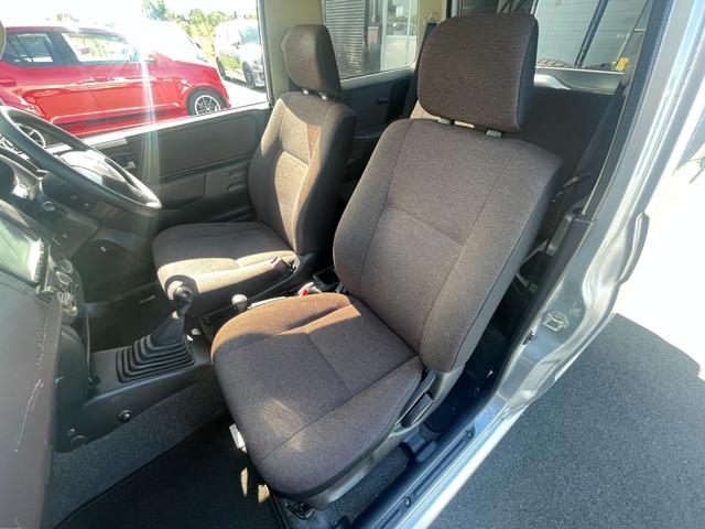 パジェロミニ ＶＲ　４ＷＤ　ＥＴＣ　ＴＶ　キーレスエントリー　電動格納ミラー　ＭＴ　盗難防止システム　ＡＢＳ　ＣＤ　ＤＶＤ再生　ルーフレール　アルミホイール　衝突安全ボディ　エアコン　パワーステアリング　パワーウィンドウ（10枚目）