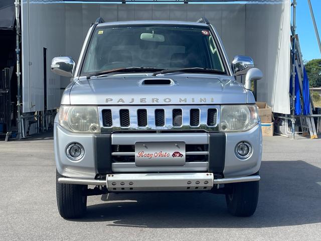パジェロミニ ＶＲ　４ＷＤ　ＥＴＣ　ＴＶ　キーレスエントリー　電動格納ミラー　ＭＴ　盗難防止システム　ＡＢＳ　ＣＤ　ＤＶＤ再生　ルーフレール　アルミホイール　衝突安全ボディ　エアコン　パワーステアリング　パワーウィンドウ（12枚目）