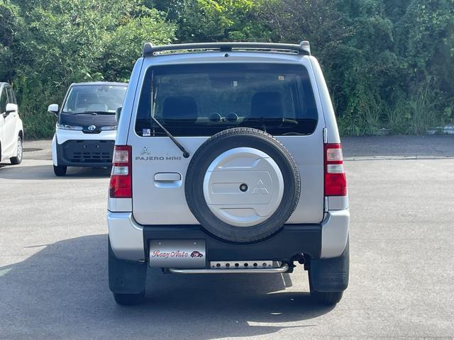 パジェロミニ ＶＲ　４ＷＤ　ＥＴＣ　ＴＶ　キーレスエントリー　電動格納ミラー　ＭＴ　盗難防止システム　ＡＢＳ　ＣＤ　ＤＶＤ再生　ルーフレール　アルミホイール　衝突安全ボディ　エアコン　パワーステアリング　パワーウィンドウ（16枚目）