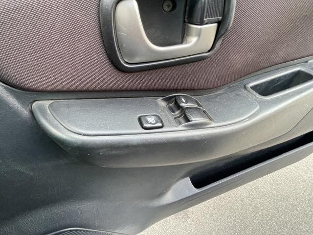 パジェロミニ ＶＲ　４ＷＤ　ＥＴＣ　ナビ　キーレスエントリー　電動格納ミラー　ＡＴ　盗難防止システム　ＡＢＳ　ＣＤ　ルーフレール　アルミホイール　衝突安全ボディ　エアコン　パワーステアリング　パワーウィンドウ（8枚目）