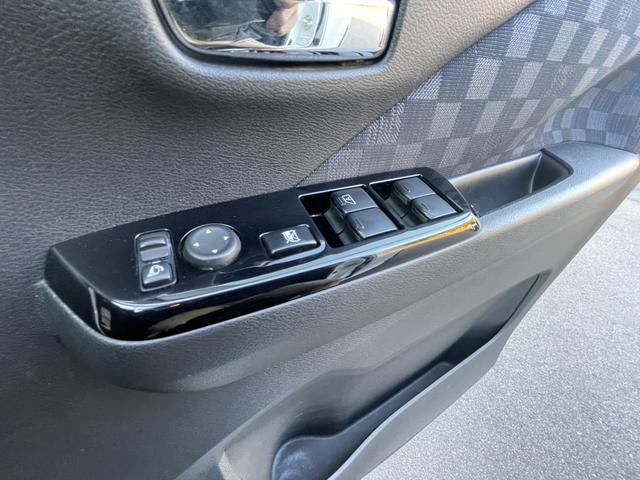 デイズ ハイウェイスター　Ｇターボ　ドライブレコーダー　ＥＴＣ　全周囲カメラ　ナビ　ＴＶ　クリアランスソナー　オートクルーズコントロール　衝突被害軽減システム　オートライト　ＬＥＤヘッドランプ　スマートキー　電動格納ミラー　ベンチシート（7枚目）