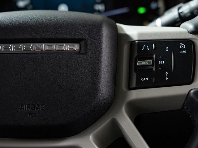 ディフェンダー １１０Ｓ　Ｄ３００　認定中古車　スライディングパノラミックルーフ　全席シートヒーター　マッドフラップ　ブラックエクステリアパック　純正１９インチアルミ　プライバシーガラス　　スマートフォンパック　サラウンドビューカメラ（32枚目）