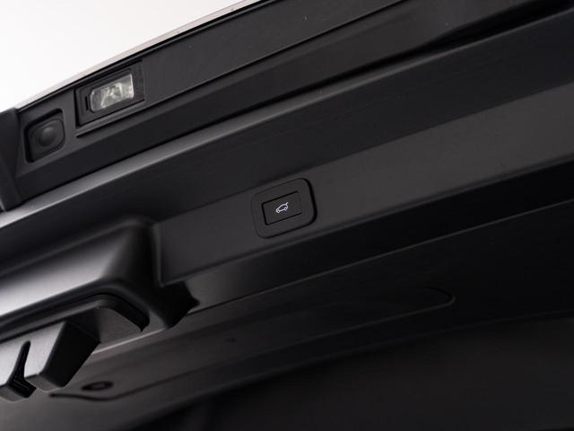 レンジローバースポーツ ＳＶエディションワン　認定中古車　スライディングサンルーフ　ノイズキャンセリング機能　シートマッサージ　２３インチアルミ　ヘッドアップディスプレイ　パワーテールゲート　カーボン　パドルシフト　３Ｄサラウンドカメラ（10枚目）