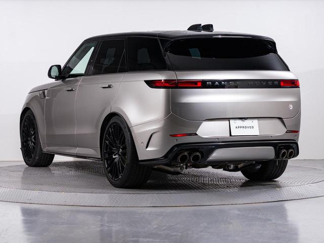 レンジローバースポーツ ＳＶエディションワン　認定中古車　スライディングサンルーフ　ノイズキャンセリング機能　シートマッサージ　２３インチアルミ　ヘッドアップディスプレイ　パワーテールゲート　カーボン　パドルシフト　３Ｄサラウンドカメラ（27枚目）
