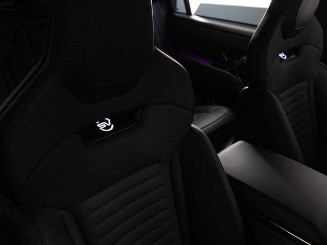 レンジローバースポーツ ＳＶエディションワン　認定中古車　スライディングサンルーフ　ノイズキャンセリング機能　シートマッサージ　２３インチアルミ　ヘッドアップディスプレイ　パワーテールゲート　カーボン　パドルシフト　３Ｄサラウンドカメラ（46枚目）