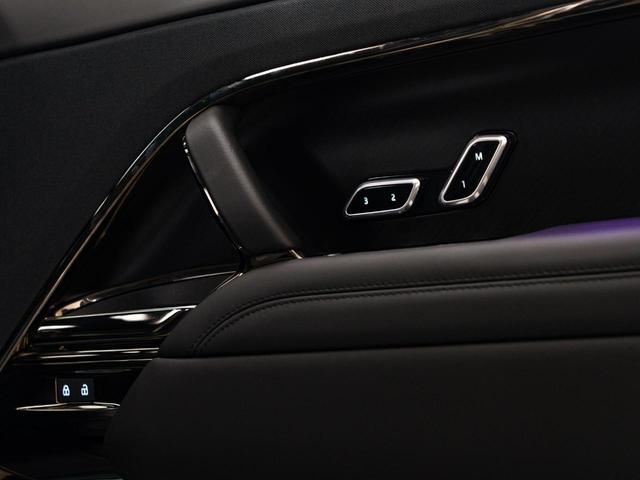 レンジローバースポーツ ＳＶエディションワン　認定中古車　スライディングサンルーフ　ノイズキャンセリング機能　シートマッサージ　２３インチアルミ　ヘッドアップディスプレイ　パワーテールゲート　カーボン　パドルシフト　３Ｄサラウンドカメラ（47枚目）