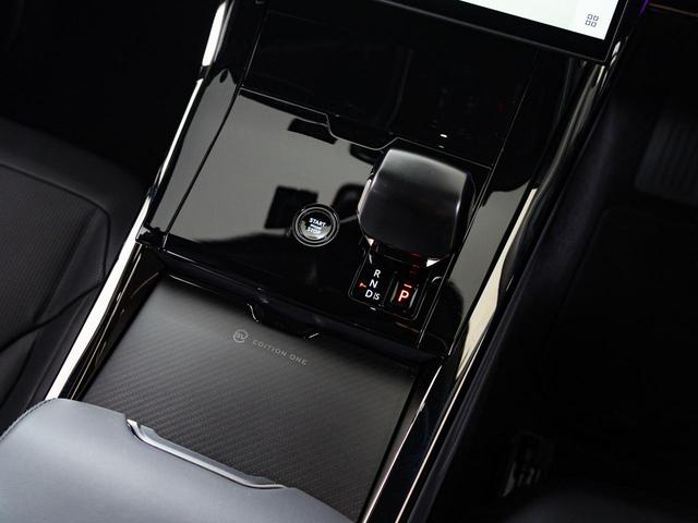レンジローバースポーツ ＳＶエディションワン　認定中古車　スライディングサンルーフ　ノイズキャンセリング機能　シートマッサージ　２３インチアルミ　ヘッドアップディスプレイ　パワーテールゲート　カーボン　パドルシフト　３Ｄサラウンドカメラ（57枚目）