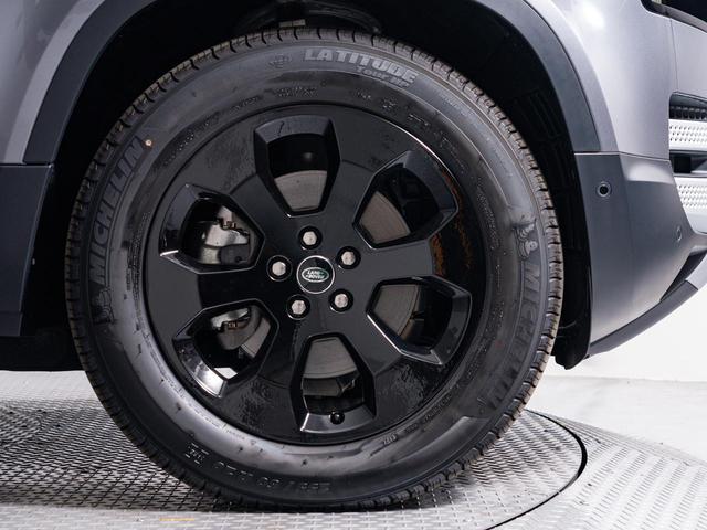 �����Q�O�C���`�u���b�N�z�C�[�������I�͋����Əd���������������闧�̊��̂���X�|�[�N�A�ԑ̑S�̂̃o�����X���l�������������ꂽ�f�U�C�����Ńf�B�t�F���_�[�̖��͂��ۗ������܂��I