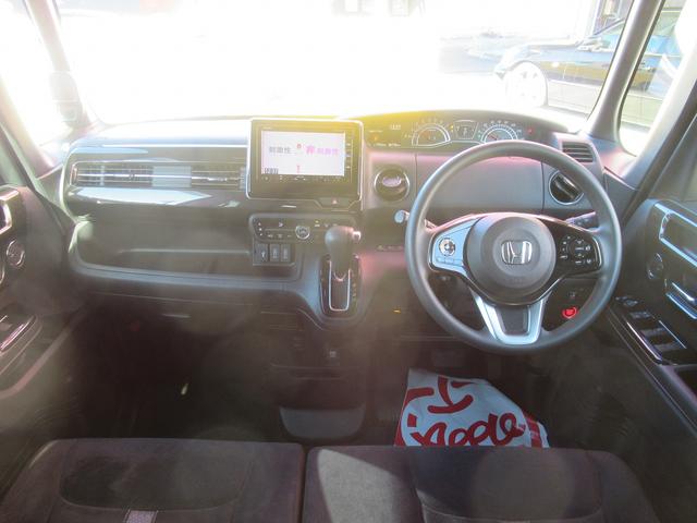 Ｎ－ＢＯＸカスタム Ｇ・Ｌホンダセンシング　★ワンオーナー車★４ＷＤ★車検Ｒ９．１１月まで★バックカメラ★純正ナビ・ＴＶ★シートヒーター★クルーズコントロール★ＥＴＣ★ドライブレコーダー★左側パワースライドドア★プッシュスタート★スマートキ２個（4枚目）