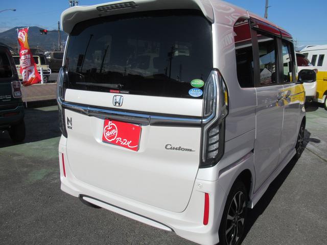 Ｎ－ＢＯＸカスタム Ｇ・Ｌホンダセンシング　★ワンオーナー車★４ＷＤ★車検Ｒ９．１１月まで★バックカメラ★純正ナビ・ＴＶ★シートヒーター★クルーズコントロール★ＥＴＣ★ドライブレコーダー★左側パワースライドドア★プッシュスタート★スマートキ２個（7枚目）