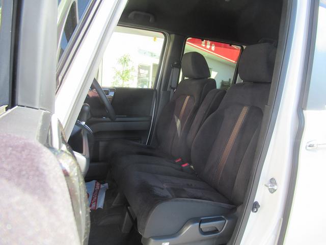 Ｎ－ＢＯＸカスタム Ｇ・Ｌホンダセンシング　★ワンオーナー車★４ＷＤ★車検Ｒ９．１１月まで★バックカメラ★純正ナビ・ＴＶ★シートヒーター★クルーズコントロール★ＥＴＣ★ドライブレコーダー★左側パワースライドドア★プッシュスタート★スマートキ２個（9枚目）