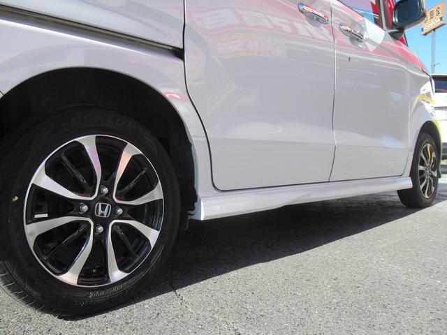 Ｎ－ＢＯＸカスタム Ｇ・Ｌホンダセンシング　★ワンオーナー車★４ＷＤ★車検Ｒ９．１１月まで★バックカメラ★純正ナビ・ＴＶ★シートヒーター★クルーズコントロール★ＥＴＣ★ドライブレコーダー★左側パワースライドドア★プッシュスタート★スマートキ２個（17枚目）