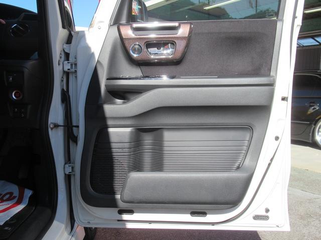 Ｎ－ＢＯＸカスタム Ｇ・Ｌホンダセンシング　★ワンオーナー車★４ＷＤ★車検Ｒ９．１１月まで★バックカメラ★純正ナビ・ＴＶ★シートヒーター★クルーズコントロール★ＥＴＣ★ドライブレコーダー★左側パワースライドドア★プッシュスタート★スマートキ２個（65枚目）