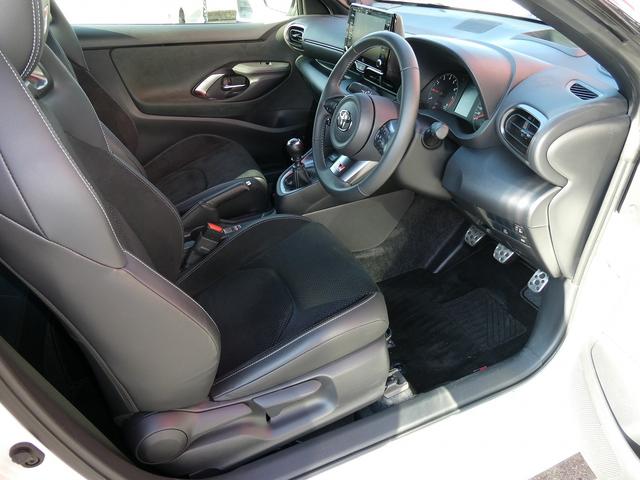 ＧＲヤリス ＲＺ　ハイパフォーマンス　ワンオーナー　禁煙車　ＪＢＬサウンド　プリクラッシュセーフティクルーズ　バックモニターフルセグＴＶ　４ＷＤ　ブラインドスポットモニター　社外マフラー　ＬＥＤヘッドライト　フォグランプ（44枚目）