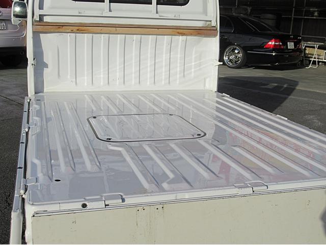 アクティトラック タウン 4WD/車検R9.2月/5速MT/三方開き/ETC/荷台作業灯/キーレスキー/純正CDオーディオ/エアコン/パワステ/パワーウィンドウ(20枚目)