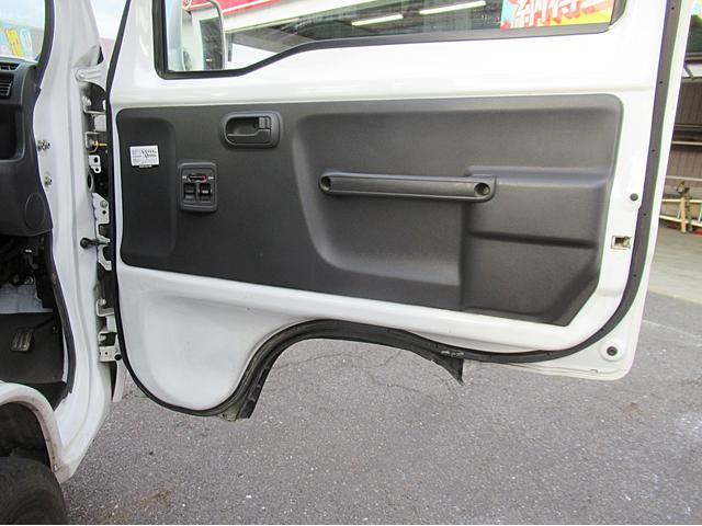 アクティトラック タウン 4WD/車検R9.2月/5速MT/三方開き/ETC/荷台作業灯/キーレスキー/純正CDオーディオ/エアコン/パワステ/パワーウィンドウ(47枚目)