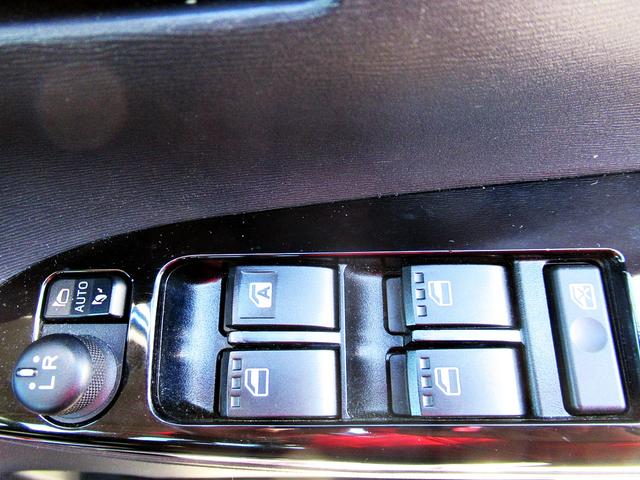 タント X SAIII 全方位モニター 4WD スマートアシスト3 プリクラッシュセーフティ オートマティックハイビーム 両側パワースライドドア シートヒーター アイドリングストップ LEDヘッドライト 純正アルミ(37枚目)