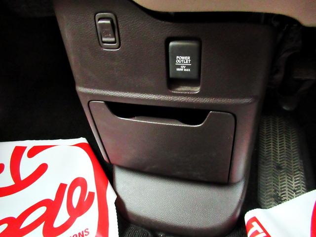 Ｎ－ＢＯＸ Ｇ・Ｌターボホンダセンシング　衝突軽減ブレーキ〈ＣＭＢＳ〉誤発進抑制機能／先行車発進お知らせ機能／標識認識機能／路外逸脱抑制機能／ＡＣＣ〈アダプティブ・クルーズ・コントロール〉／ＬＫＡＳ〈車線維持支援システム〉／オートハイビーム（28枚目）