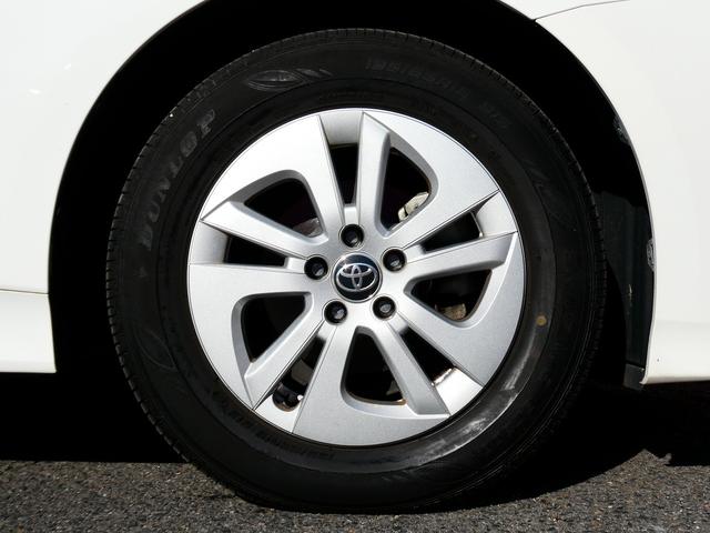 プリウス Ｅ　バックモニター　ナビＴＶ　ＬＥＤヘッド　純正アルミホイール　ワンオーナー　禁煙車（28枚目）