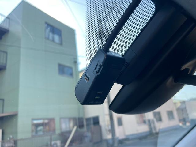 プリウス Ｓツーリングセレクション　Ｓ　ツーリングセレクション　本革シート　ドラレコ　フルセグＴＶ　ナビ　（パールホワイト）スマートキー　衝突安全ボディ　シートヒーター（32枚目）
