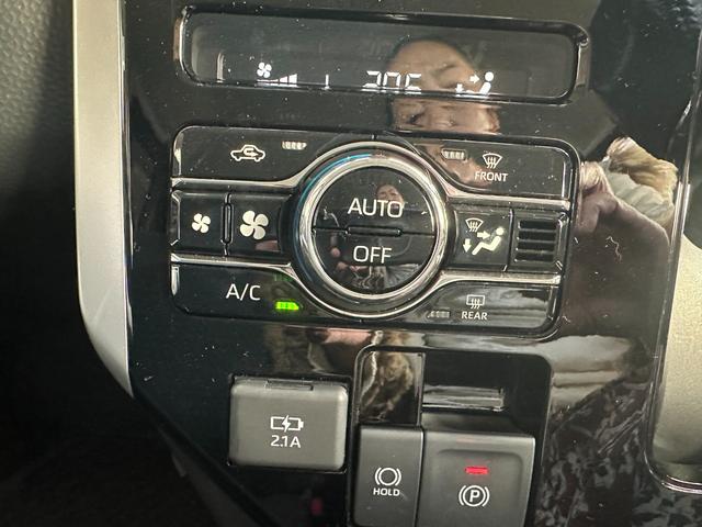 ルーミー カスタムＧ　両側パワースライドドア　ドライブレコーダー　ＴＶ　　電動パーキングブレーキ＆ブレーキホールド　ＥＴＣ　　アイドリングストップ（25枚目）