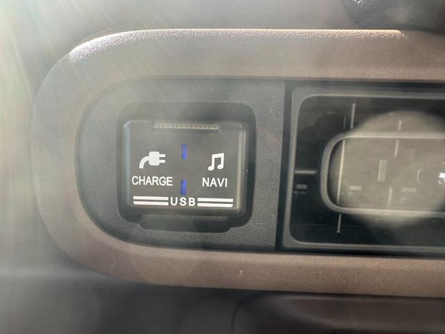 ムーヴキャンバス セオリーＧ　両側パワースライドドア　アイドリングストップ　ドリンクカップヒーター　シートヒーター　パノラミックビューモニターバックモニター（43枚目）