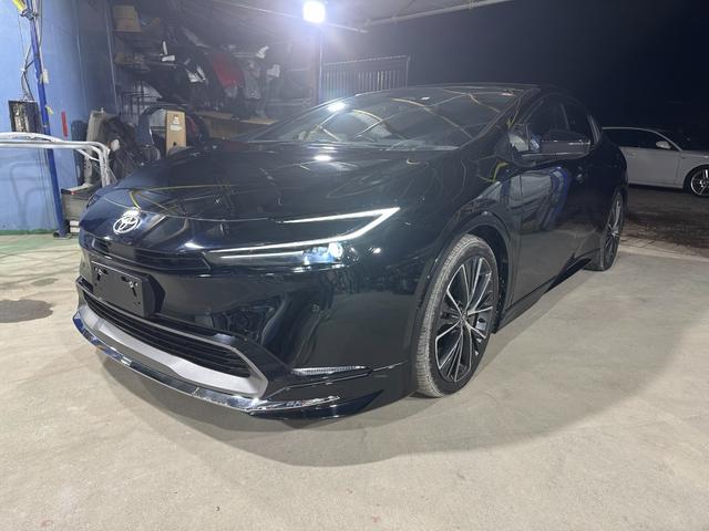 プリウス Z サンルーフ パノラミックビューモニターバックモニター シートエアコン&シートヒーター ステアリングヒーター ETC BSM モデリスタエアロ(3枚目)