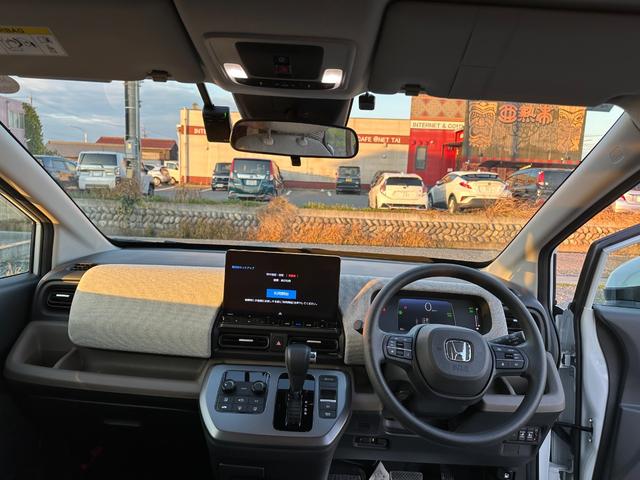 フリード ｅ：ＨＥＶエアー　両側パワースライドドア　ドライブレコーダー　バックカメラ　ＴＶ　電動パーキングブレーキ＆ブレーキホールド（15枚目）