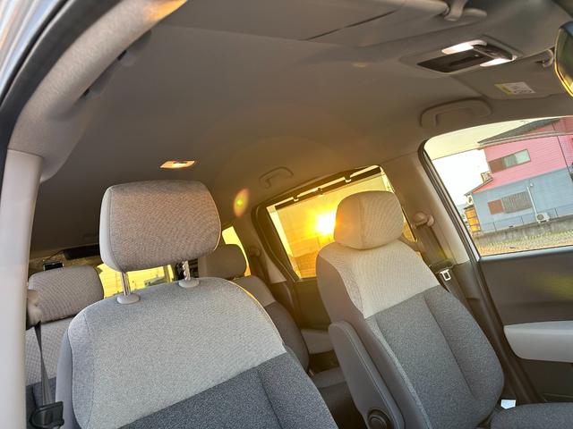 フリード ｅ：ＨＥＶエアー　両側パワースライドドア　ドライブレコーダー　バックカメラ　ＴＶ　電動パーキングブレーキ＆ブレーキホールド（18枚目）