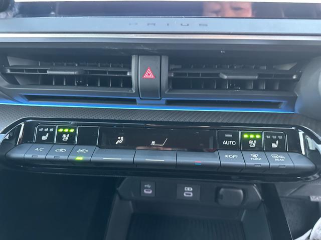 プリウス Ｚ　パノラミックビューモニターバックモニター　シートエアコン＆シートヒーター　パワーバックドア　パワーシート（20枚目）