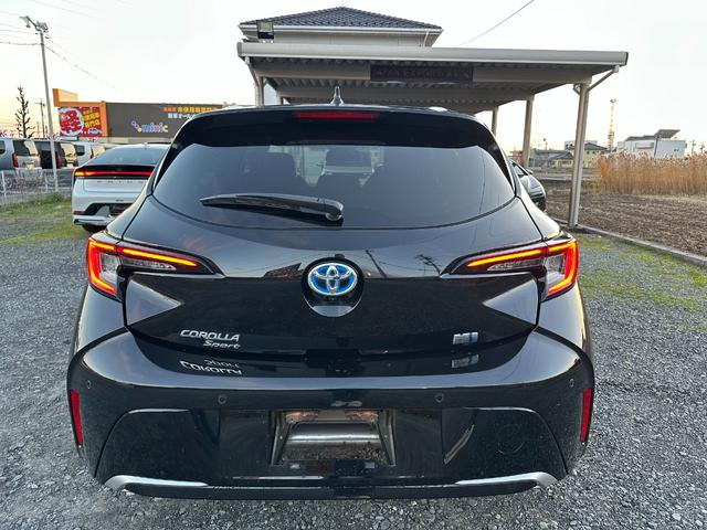 カローラスポーツ ハイブリッドＧ　Ｚ　アップルカープレイ　シートヒーター　クルーズコントロール　ブレーキホールド　ＴＶ　バックカメラ（3枚目）