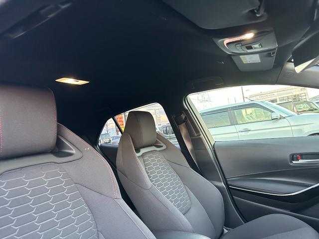 カローラスポーツ ハイブリッドＧ　Ｚ　アップルカープレイ　シートヒーター　クルーズコントロール　ブレーキホールド　ＴＶ　バックカメラ（12枚目）