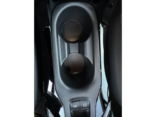 カローラスポーツ ハイブリッドＧ　Ｚ　アップルカープレイ　シートヒーター　クルーズコントロール　ブレーキホールド　ＴＶ　バックカメラ（24枚目）