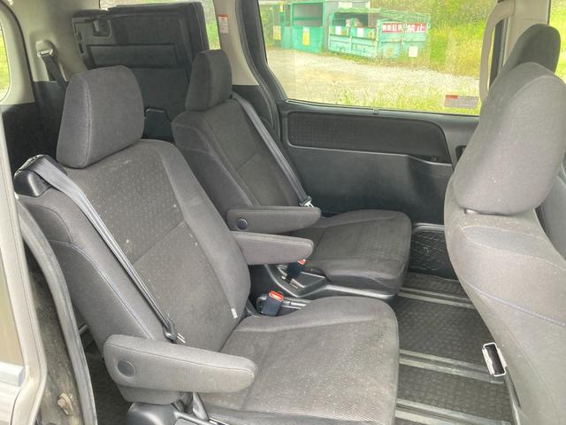 ヴォクシー ハイブリッドV ナビ TV フリップダウンモニター 両側パワースライドドア ETC プッシュスタート(4枚目)