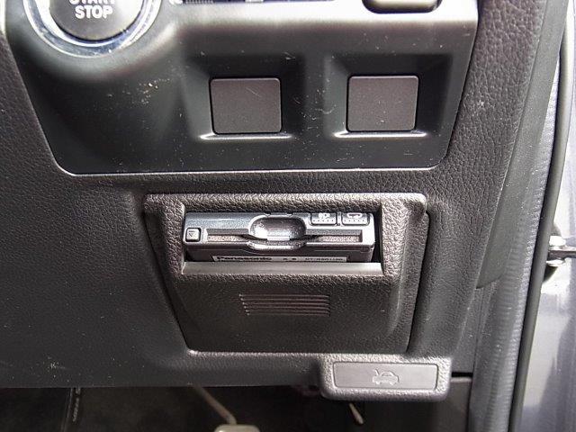 フォレスター S-リミテッド 4WD/黒半革/禁煙/ナビTV/Bluetooth/バックカメラ/HID/ドライブレコーダー/ETC/衝突軽減ブレーキ/前席シートヒーター(19枚目)